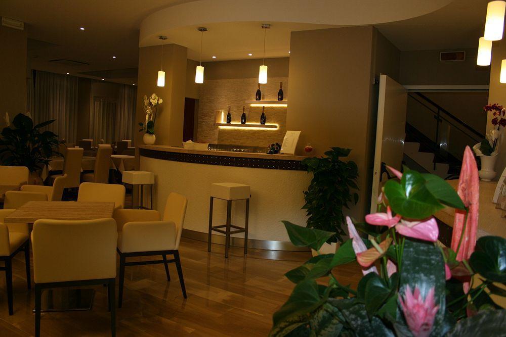 Hotel Lalla Beauty&Relax Cesenatico Esterno foto